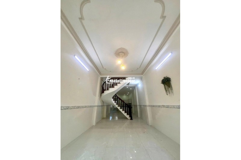 Chính Chủ bán gấp nhà mặt tiền Sơn Kỳ Tân Phú, DT 100m² SHR, giá chỉ 12.5 tỷ TL